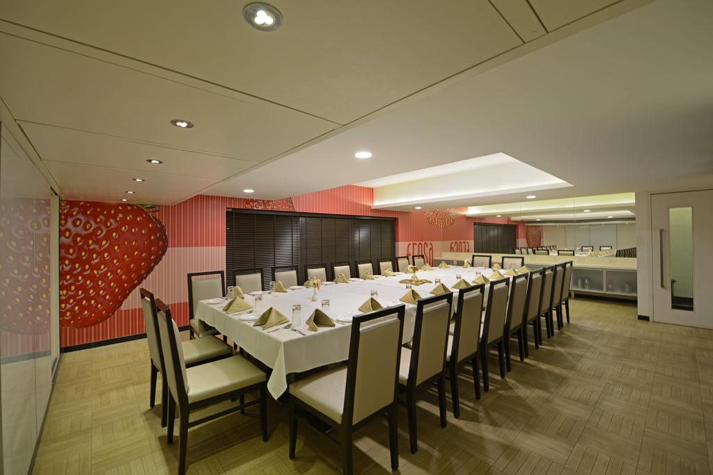 Gcc酒店和俱乐部 Mira-Bhayandar 外观 照片